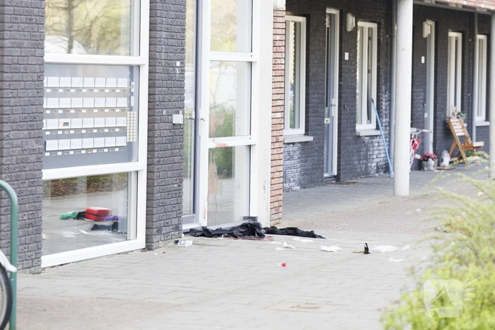 Zwaargewonde na steekpartij bij flat