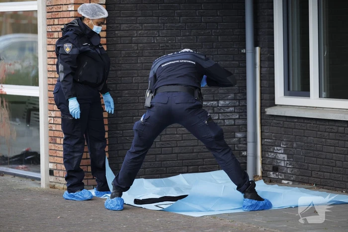 Zwaargewonde na steekpartij bij flat