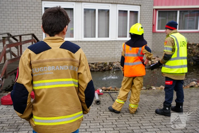 Brandweerlieden van de toekomst houden wedstrijd