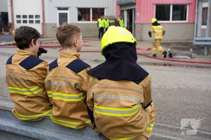 Brandweerlieden van de toekomst houden wedstrijd