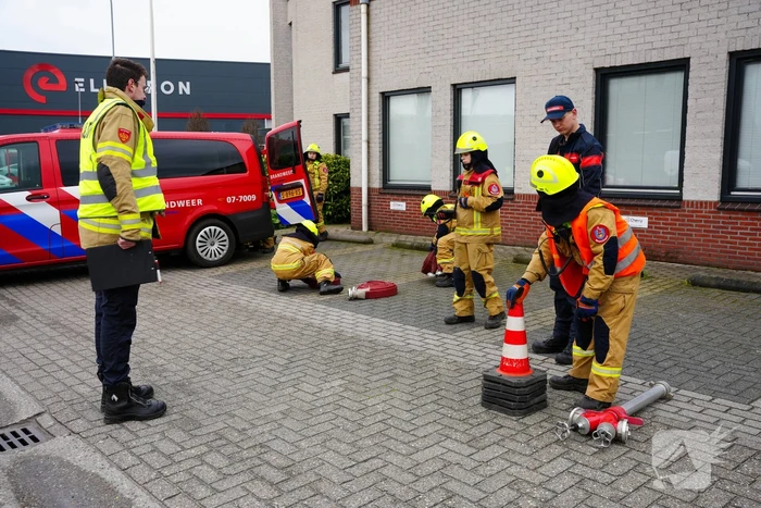 Brandweerlieden van de toekomst houden wedstrijd