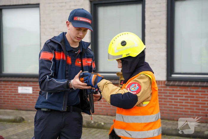 Brandweerlieden van de toekomst houden wedstrijd
