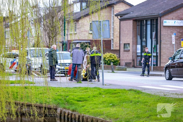 Fietser gewond bij botsing met auto