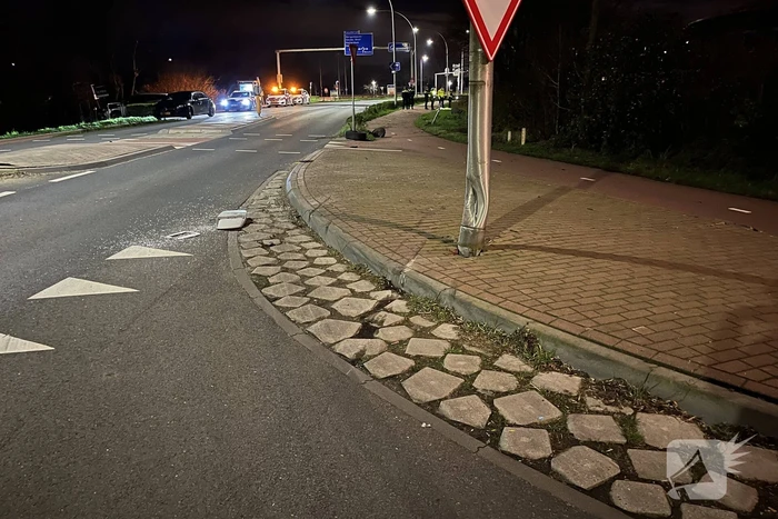Aanhouding en ravage nadat auto crasht