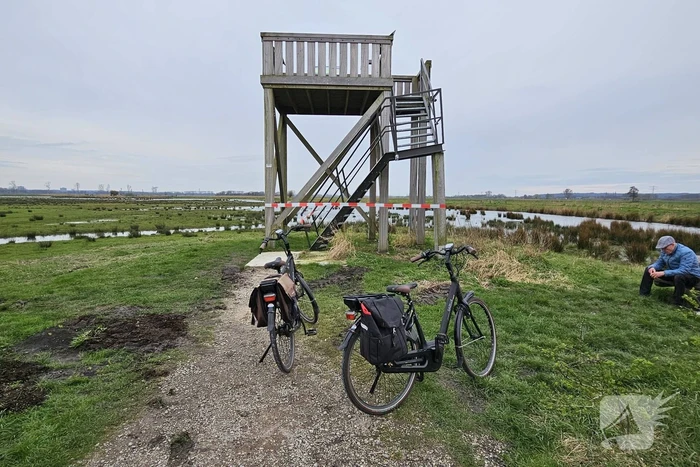 Uitkijktoren binnenveldse hooilanden vernield