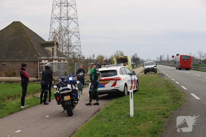 Wielrenner ernstig gewond na val