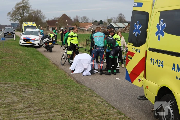 Wielrenner ernstig gewond na val