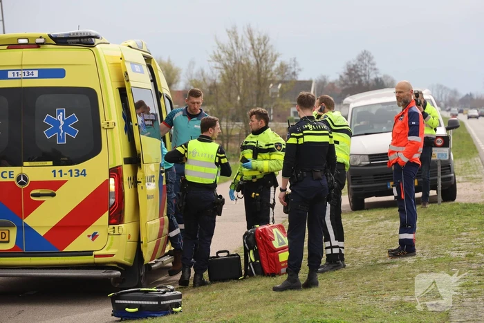 Wielrenner ernstig gewond na val