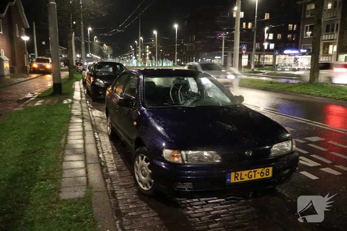 Voetganger geschept door personenauto