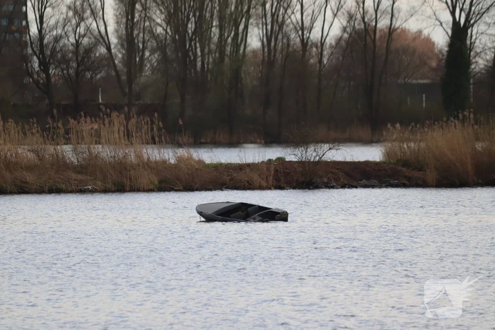 Grote zoektocht na aantreffen boot