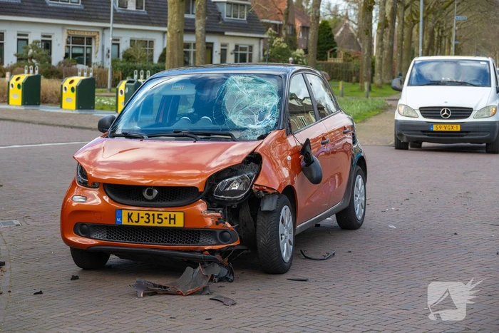 Gewonde bij ongeval tussen automobilist en scooter met twee opzittenden
