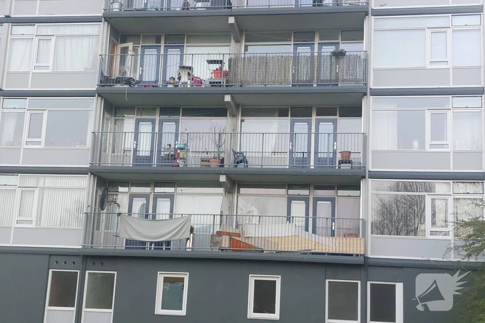 Rookoverlast door barbecue op balkon