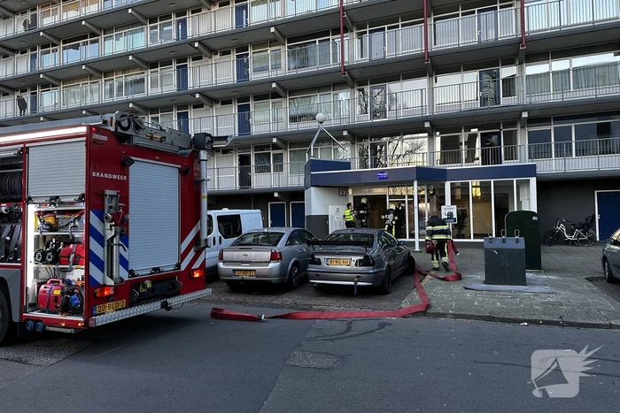 Rookoverlast door barbecue op balkon