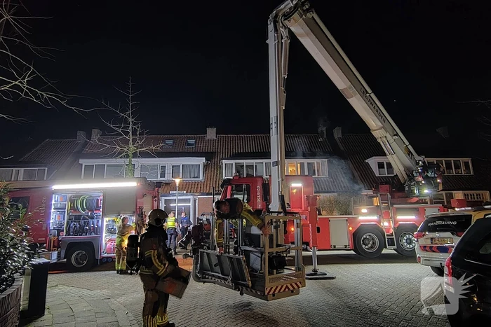 Brand in schoorsteen van woning