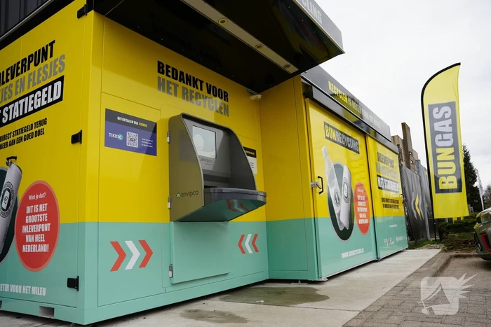 Eerste openbare statiegeldmachine van Nederland geplaatst
