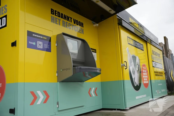 Eerste openbare statiegeldmachine van Nederland geplaatst