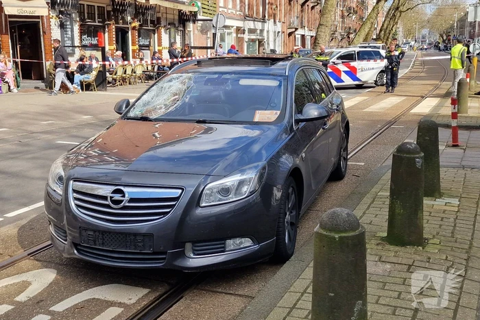 Traumateam ingezet voor ernstig ongeval tussen fietser en taxi