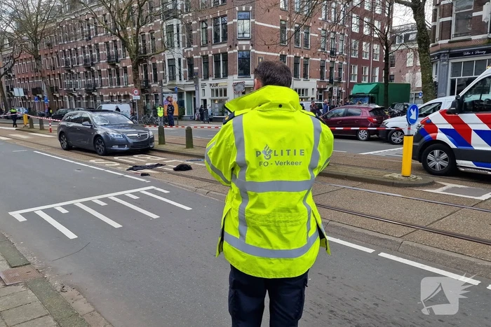 Traumateam ingezet voor ernstig ongeval tussen fietser en taxi