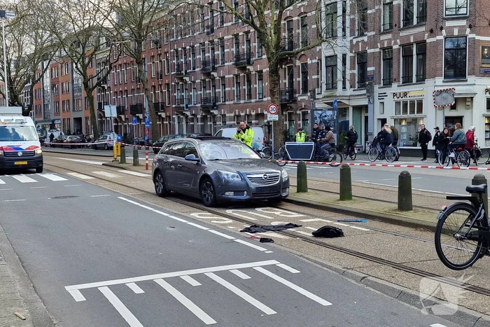 Traumateam ingezet voor ernstig ongeval tussen fietser en taxi