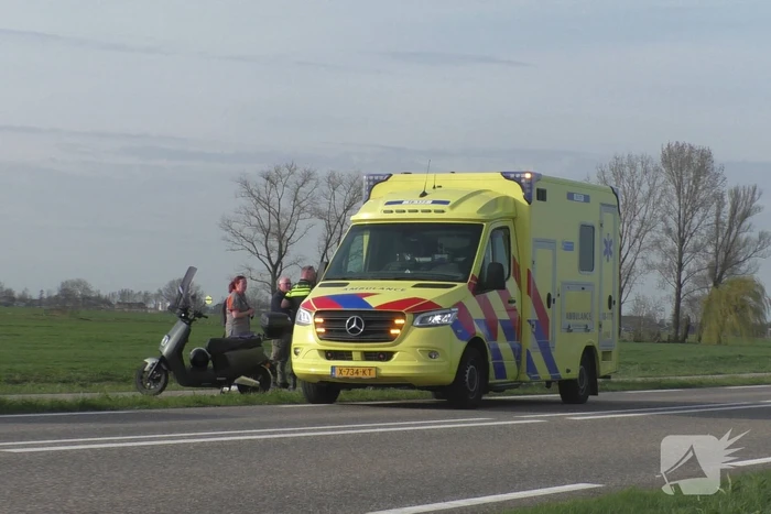 Scooterrijder en fietser in botsing