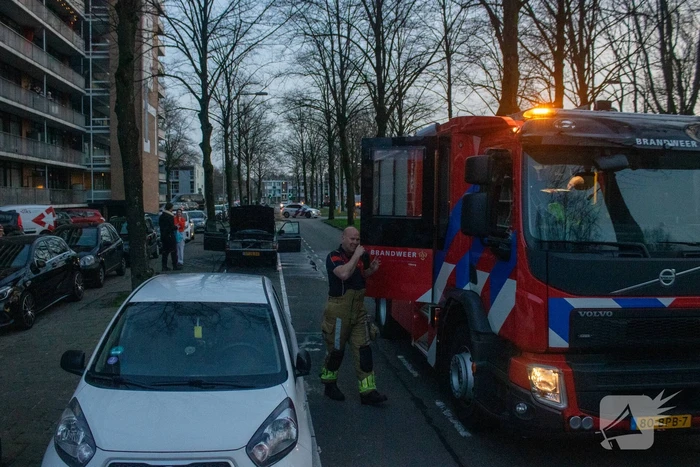 Auto vliegt net na rit in brand