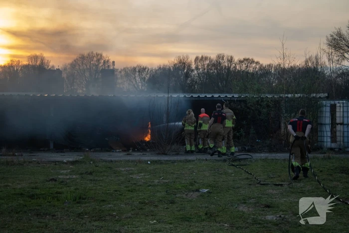 Brand op afgelegen terrein