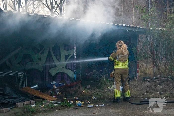 Brand op afgelegen terrein