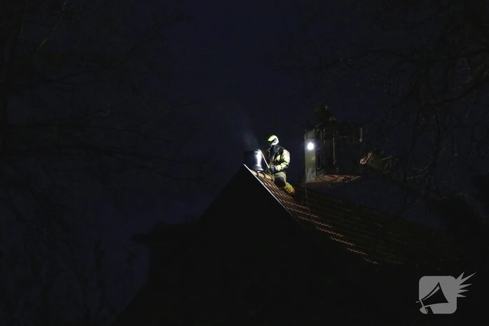 Weg afgesloten wegens schoorsteenbrand