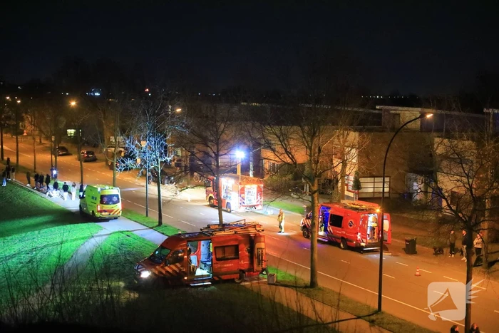 Persoon met scootmobiel raakt vermoedelijk te water