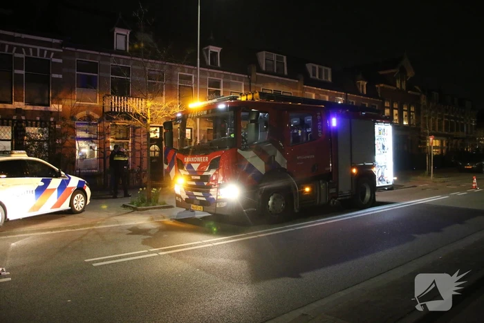 Brandweer controleert woning na brand