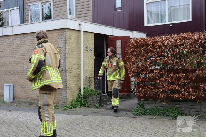 Brandweer doet onderzoek naar vreemde lucht