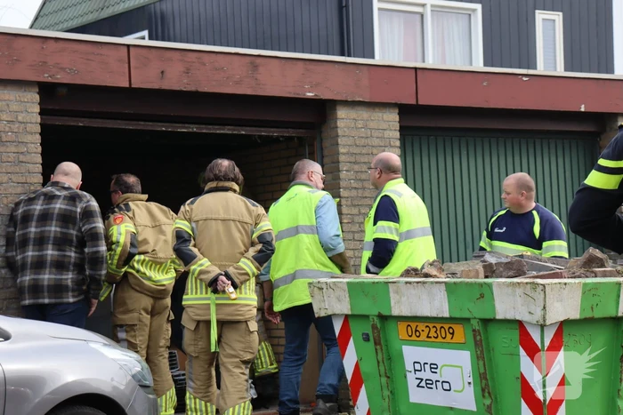 Brandweer doet onderzoek naar vreemde lucht