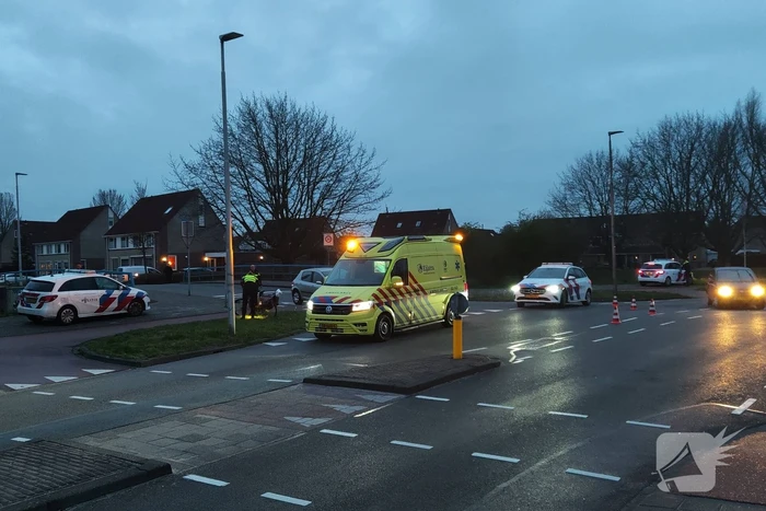 Fietser geschept bij rotonde