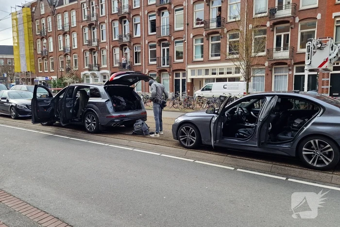 Een vrouw met verward gedrag uit woning gehaald