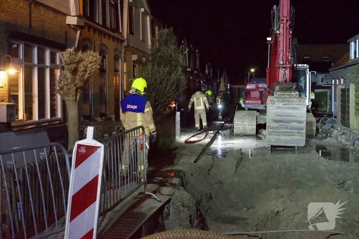 Gesprongen waterleiding door werkzaamheden aan gasleiding