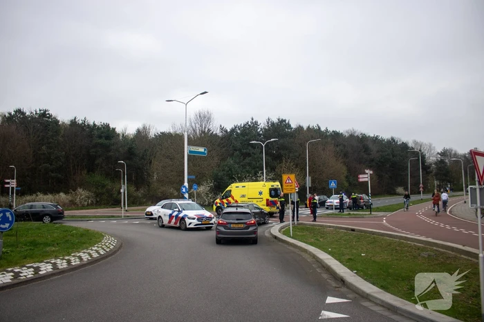 Wederom fietser aangereden op beruchte rotonde
