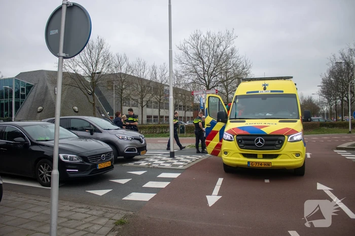Wederom fietser aangereden op beruchte rotonde