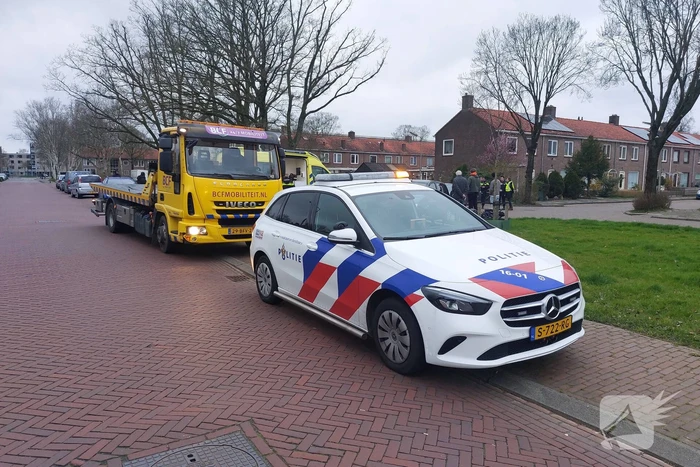 Twee personenauto's met elkaar in botsing