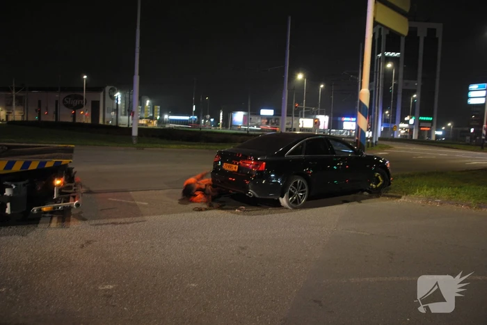 Bestuurder slaat op de vlucht na crash