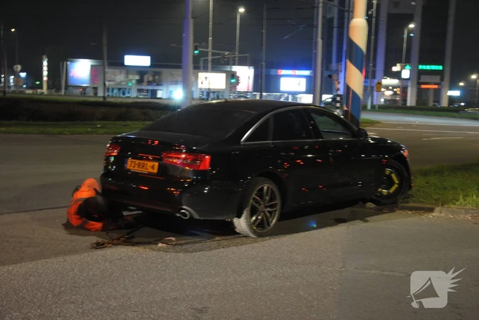 Bestuurder slaat op de vlucht na crash