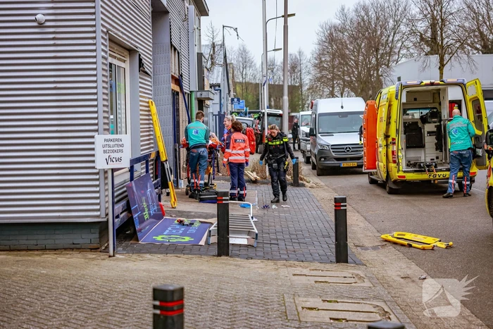 Traumahelikopter ingezet voor bedrijfsongeval