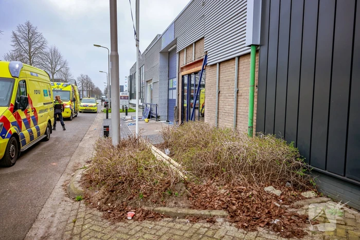 Traumahelikopter ingezet voor bedrijfsongeval