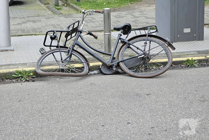 Fietser gewond bij aanrijding met vrachtwagen