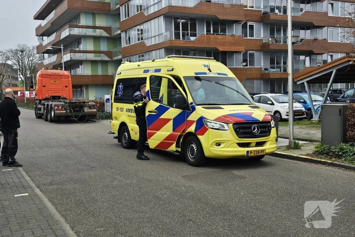 Fietser gewond bij aanrijding met vrachtwagen