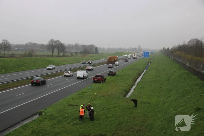 Kop-staartbotsing tussen twee voertuigen op de A50
