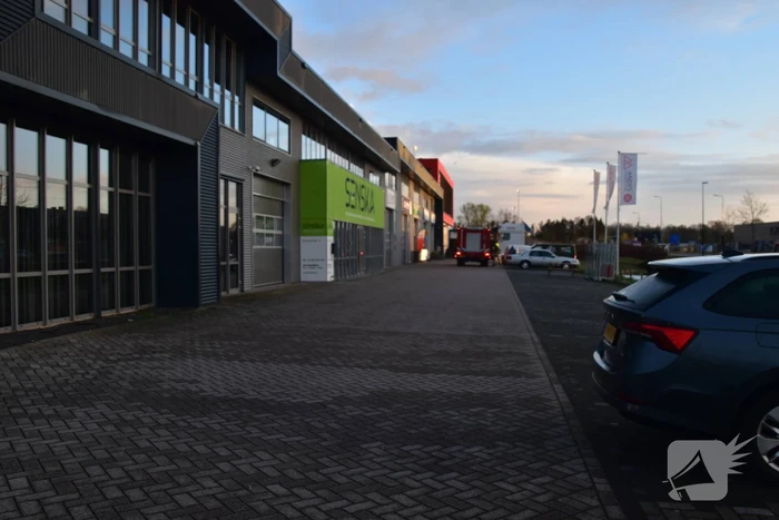 Brand in bedrijfspand zorgt voor rookontwikkeling