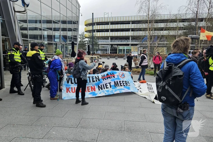 XR dringt eindhoven airport binnen