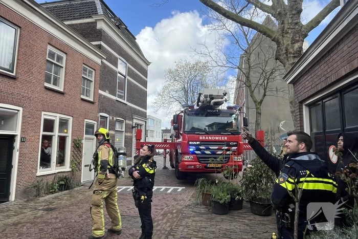Brand op dak van woning