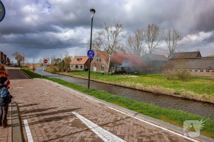 Felle brand aanbouw van voormalige manege