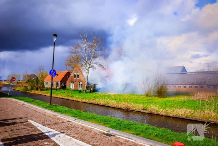 Felle brand aanbouw van voormalige manege